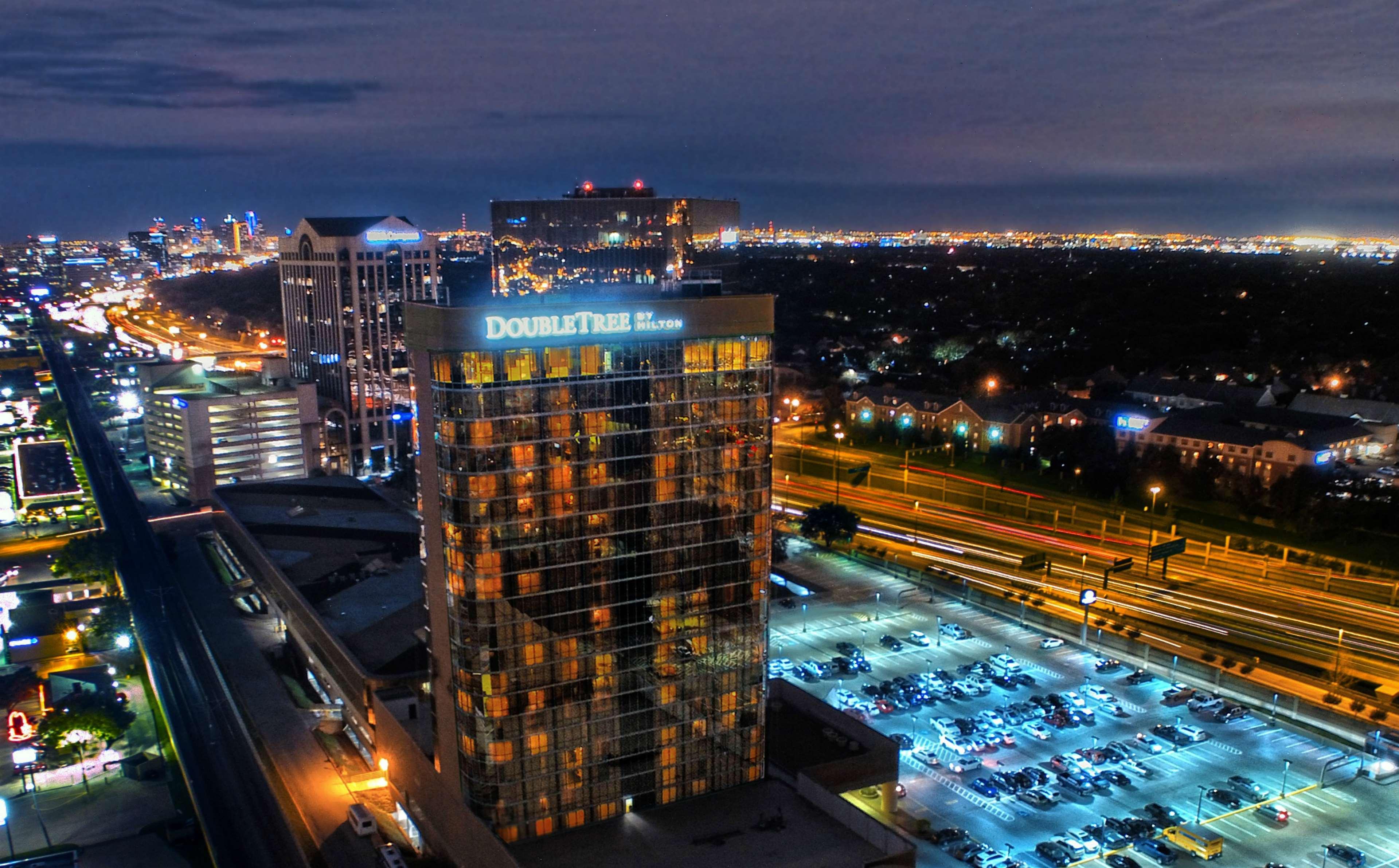 Doubletree By Hilton Hotel Dallas Campbell Centre Extérieur photo