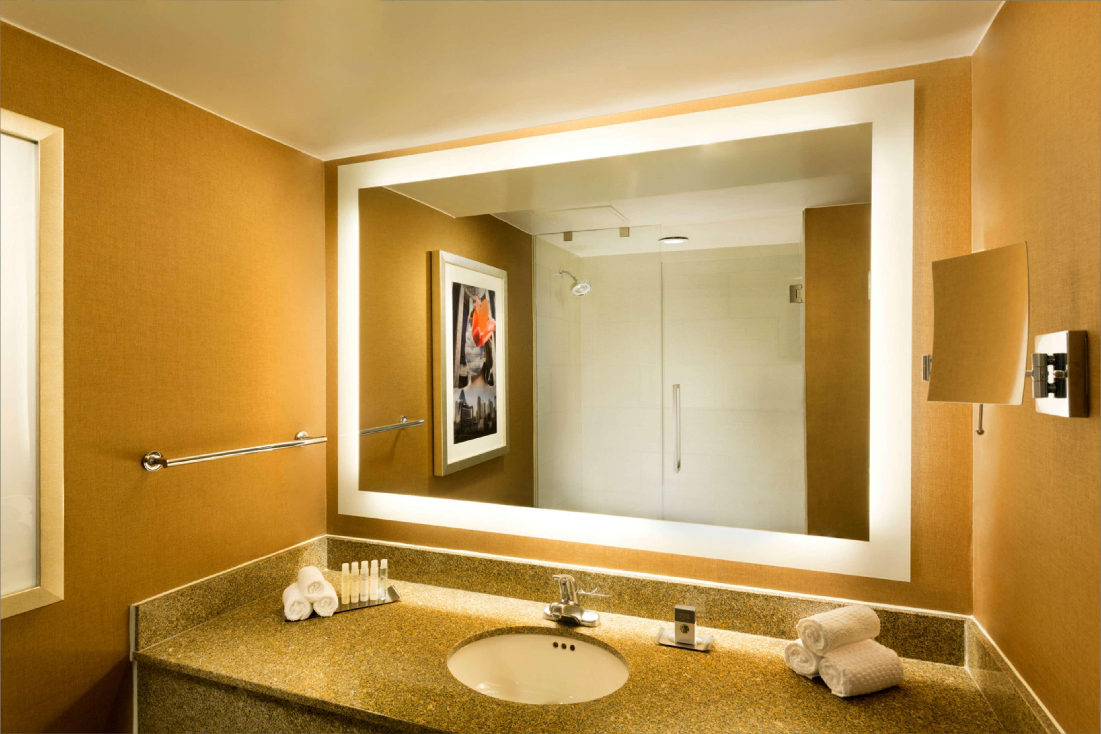Doubletree By Hilton Hotel Dallas Campbell Centre Extérieur photo