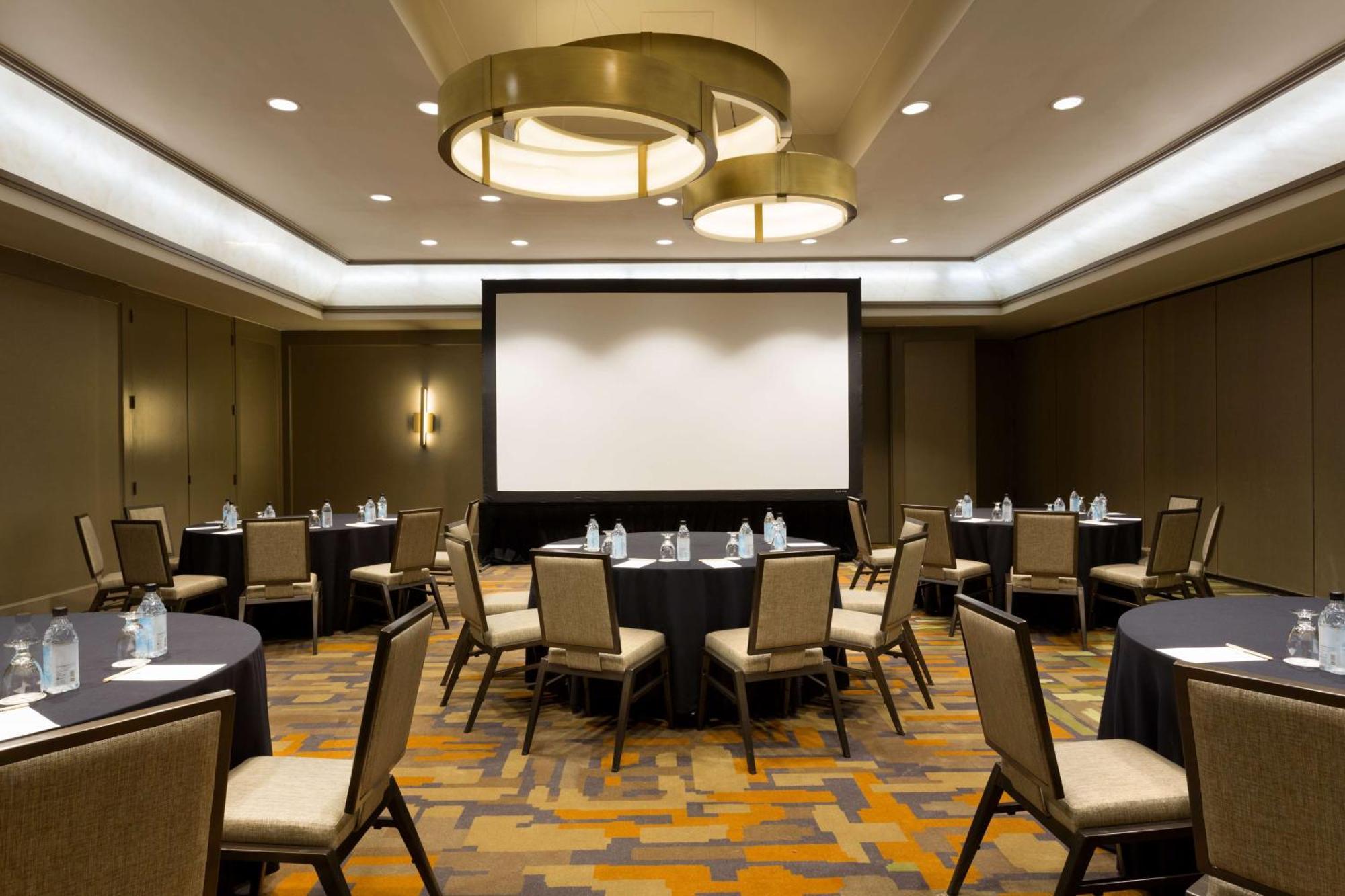 Doubletree By Hilton Hotel Dallas Campbell Centre Extérieur photo